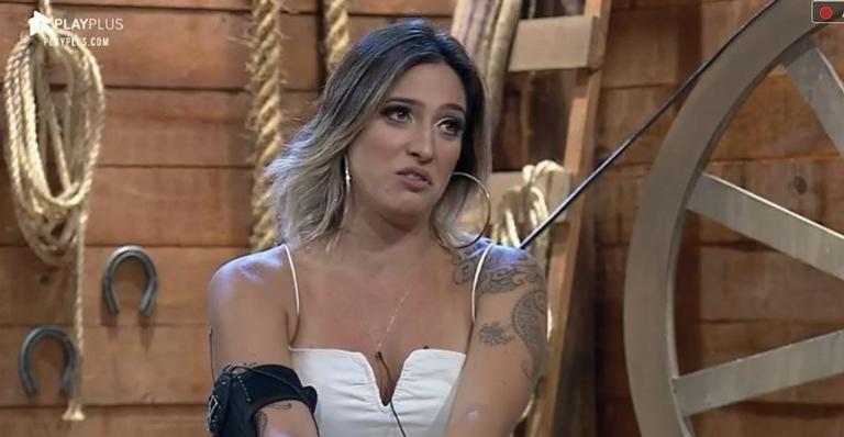 ‘A Fazenda 11’: Tati Dias é a quarta eliminada do reality e Andréa Nóbrega comemora com Bifão
