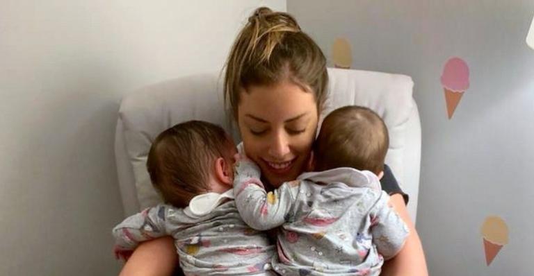 ”Minhas bonequinhas”, diz Fabiana Justus sobre fotos fofíssimas das filhas gêmeas, Chiara e Sienna