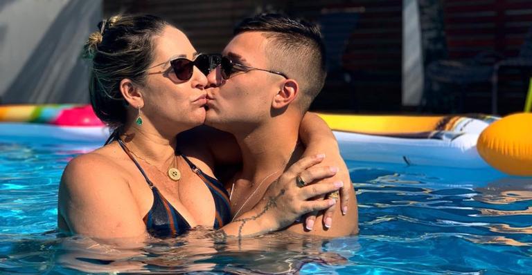 Mãe de Mc Gui se pronuncia sobre polêmica do vídeo feito pelo filho em viagem: ”Peço desculpas por tudo”