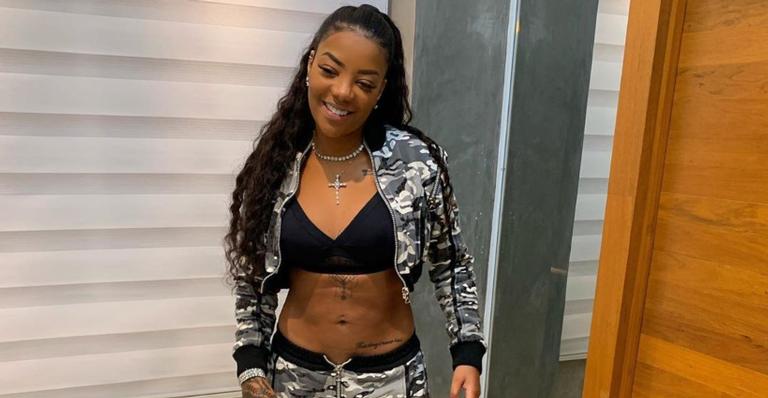 Ludmilla entra para a lista de artistas que tiveram a rede social invadida e desabafa: ”É tão cafona”