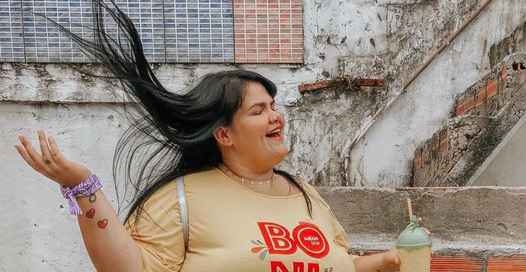 Grávida de 4 meses, Thais Carla inova visual e conta: ”Mamãe aqui resolveu mudar”