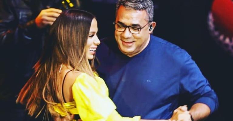 Quem será? Pai de Anitta revela que cantora está comprometida