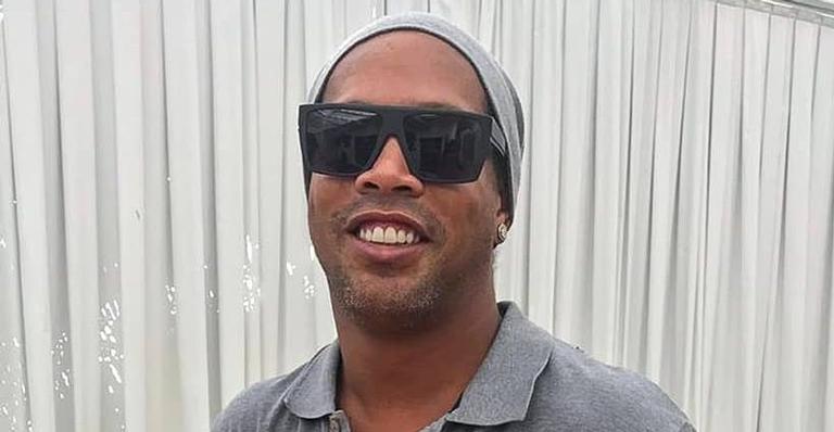 Após ter passaporte apreendido, Ronaldinho Gaúcho paga multa de R$ 6 milhões e recupera documento