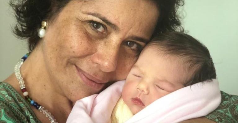 Decidiram? Sogra de Tatá Werneck revela nome da bebê recém-nascida
