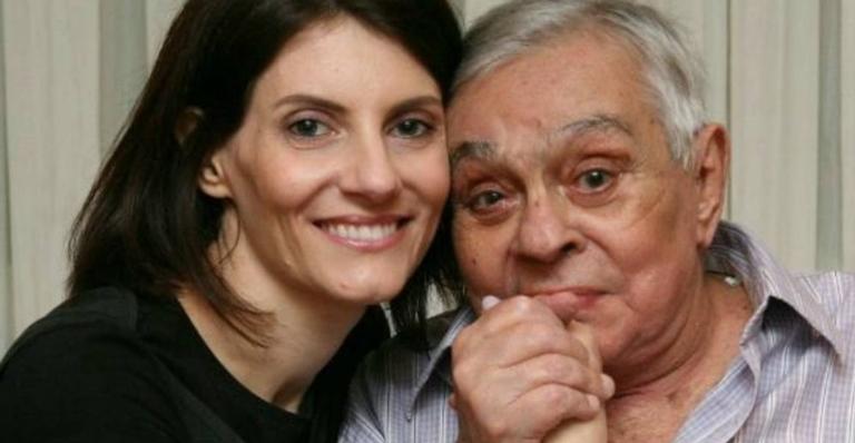 Triste! Viúva de Chico Anysio, Malga di Paula, está internada com quadro depressivo
