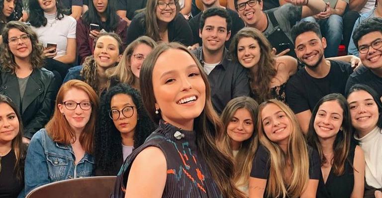 Larissa Manoela conversa com sexóloga Laura Muller e revela situação constrangedora