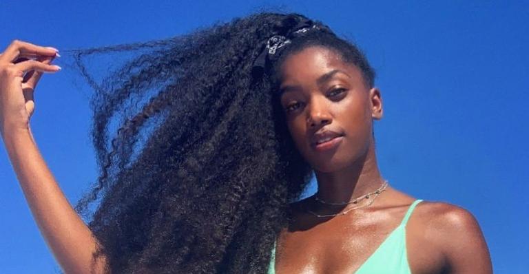 IZA posa sem roupa em Salvador e fãs vão à loucura: ”Patrimônio cultural brasileiro”