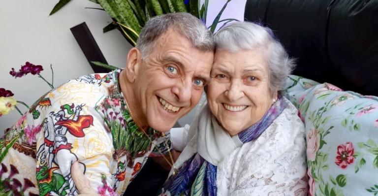 Triste! Mãe de Jorge Fernando ainda não sabe do falecimento do filho