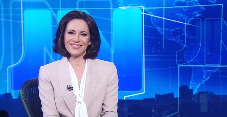 Âncora se emociona ao comentar morte da própria mãe no Jornal Nacional