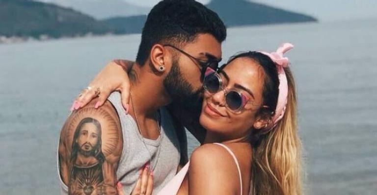 Após boatos de gravidez, irmã de Neymar Jr., Rafaella Santos recebe carinho de Gabigol