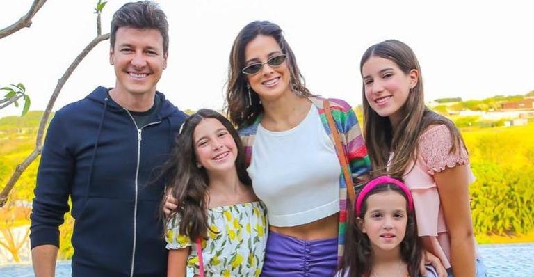Fofurice! Caçula de Rodrigo Faro não consegue falar ”pernilongo” e diverte o pai