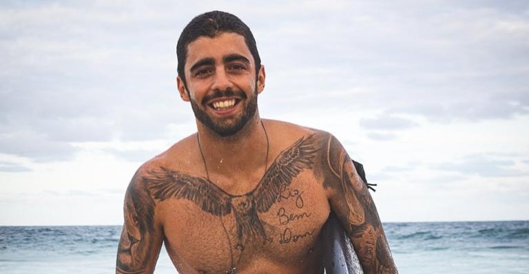 Segundo Marina Ruy Barbosa, Pedro Scooby e Cintia Dicker estão noivos