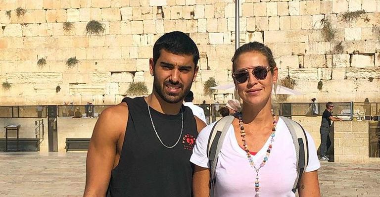 Lá vem a noiva? Luana Piovani recebe pedido público de casamento de Ofek Malka