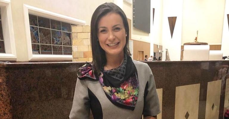 Andressa Urach compartilha momento íntimo religioso e comemora quatro anos de conversão