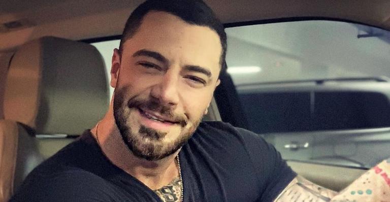 Após mordida de cachorro, Felipe Titto faz acrobacia e fãs alertam: ”Cuidado com a perna”