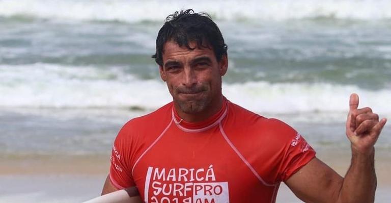 Dez dias após susto com Pedro Scooby, surfista bicampeão brasileiro morre em Saquarema