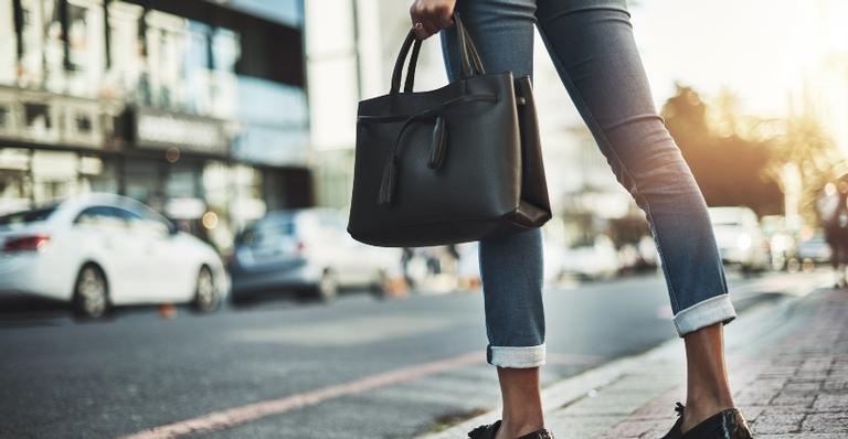 Quer estar preparada para qualquer situação? Então dá uma olhada nesses itens que não podem faltar na sua bolsa!