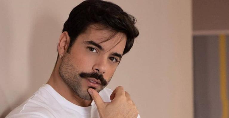 Conheça o marido gato de Pedro Carvalho, o Abel de ‘A Dona do Pedaço’