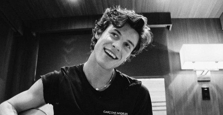 Shawn Mendes aprende a dançar hit de Ludmilla no Rio de Janeiro