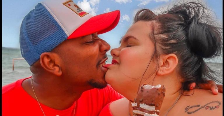Thais Carla revela sexo de seu bebê: ”Está chegando para dar mais sentindo a minha vida”