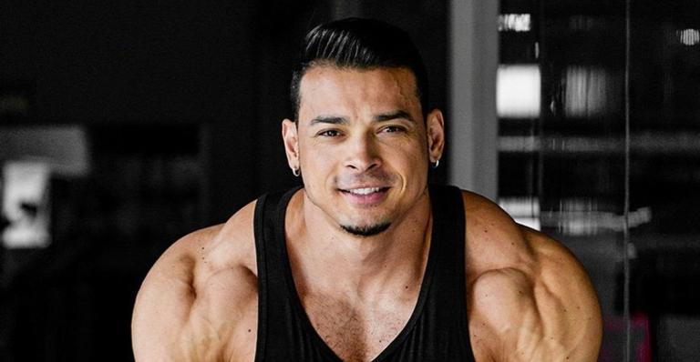 Em clique raro, Felipe Franco surpreende seguidores e mostra corpo antes do fisiculturismo