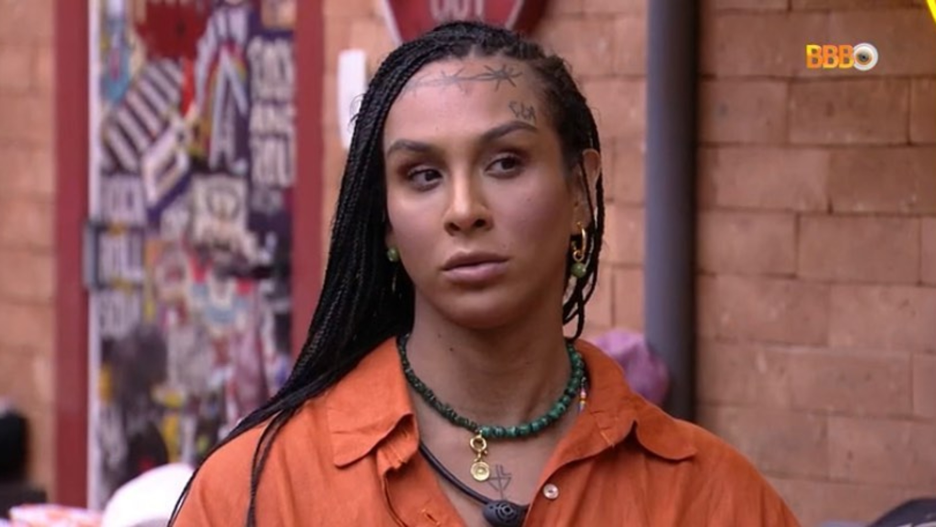 BBB22: Linn da Quebrada diz que brother não está “olhando na sua cara” após Jogo da Discórdia