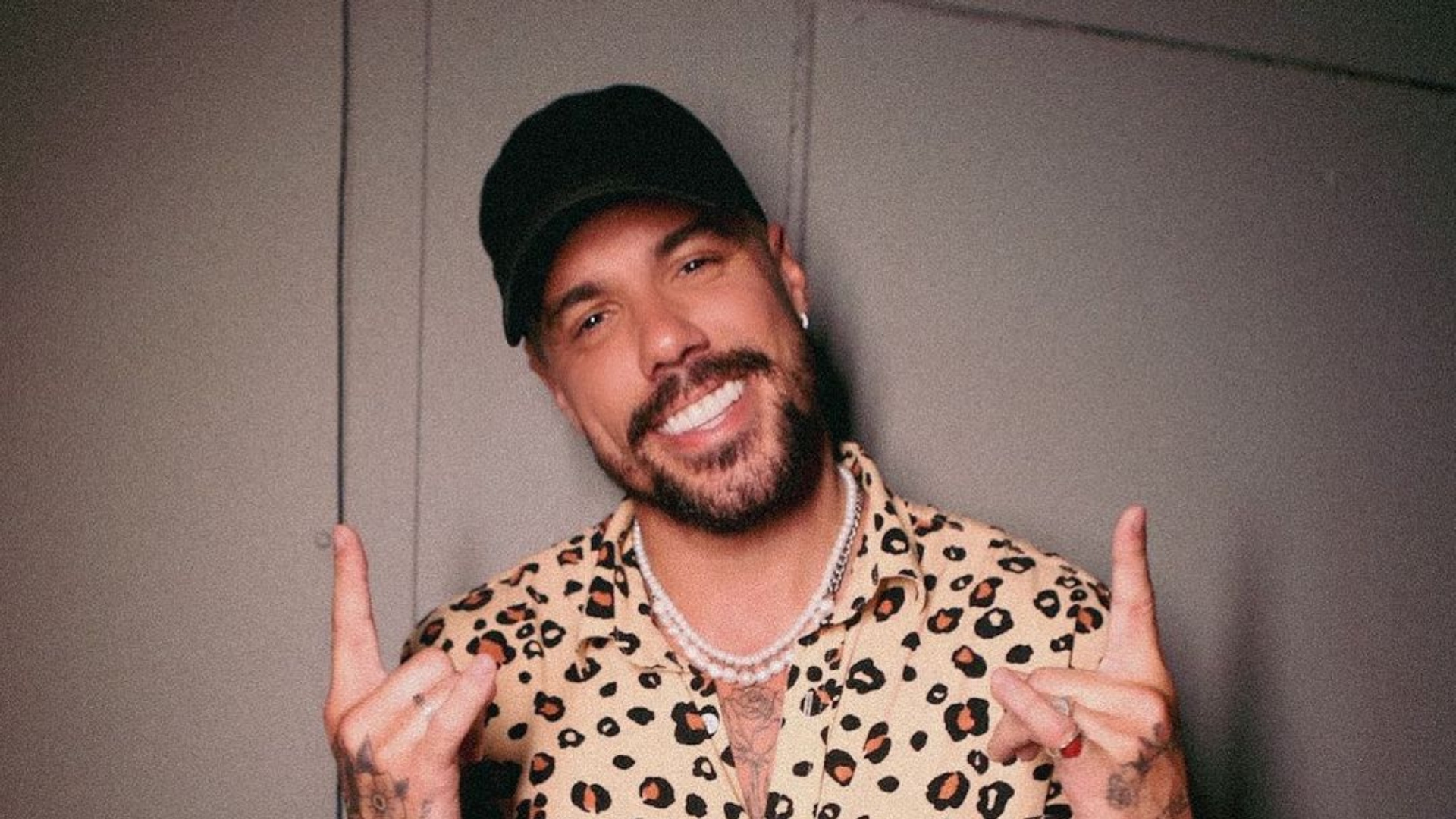 Lipe Ribeiro pede desculpas à Viih Tube após briga feia