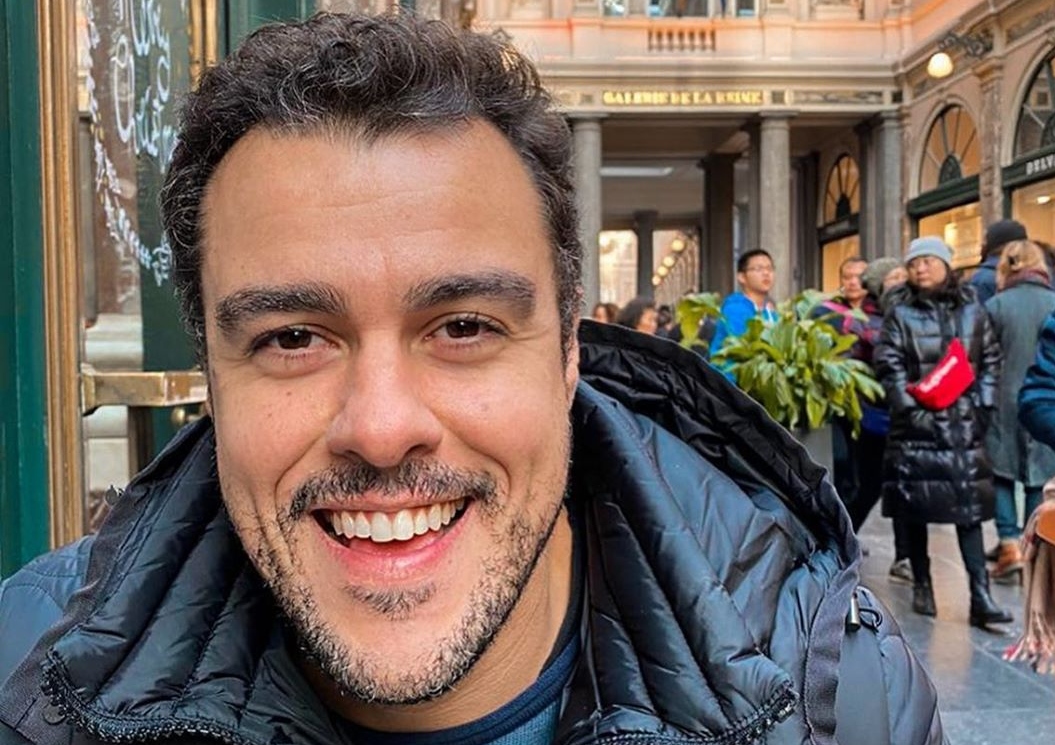 Noivo, Joaquim Lopes curte o mesmo Bloco de Carnaval que a ex Paolla Oliveira