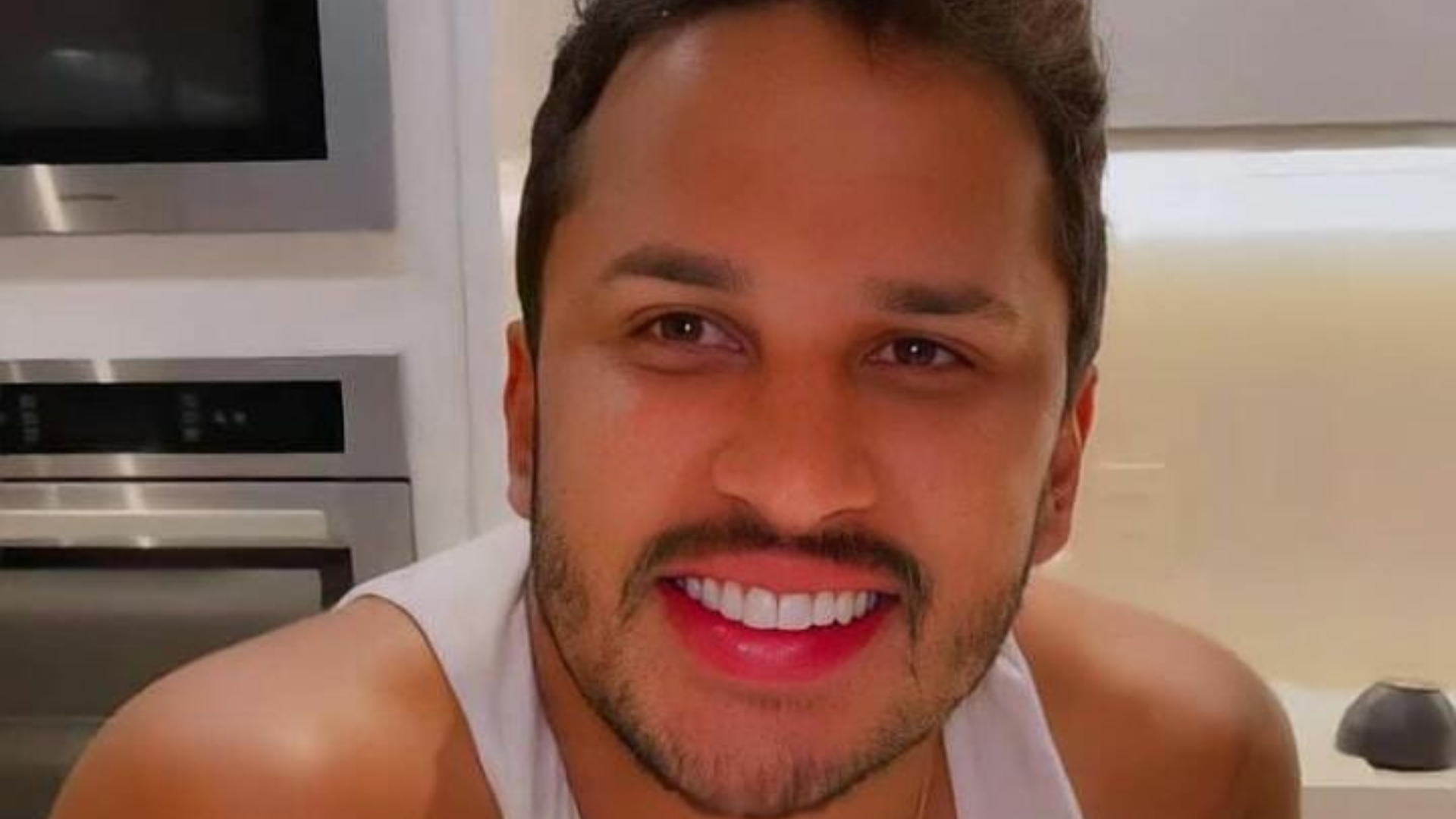 A Fazenda 13: Vem aí? Internautas apontam evidência de que Lucas Guimarães entrará no programa no lugar de Nego do Borel