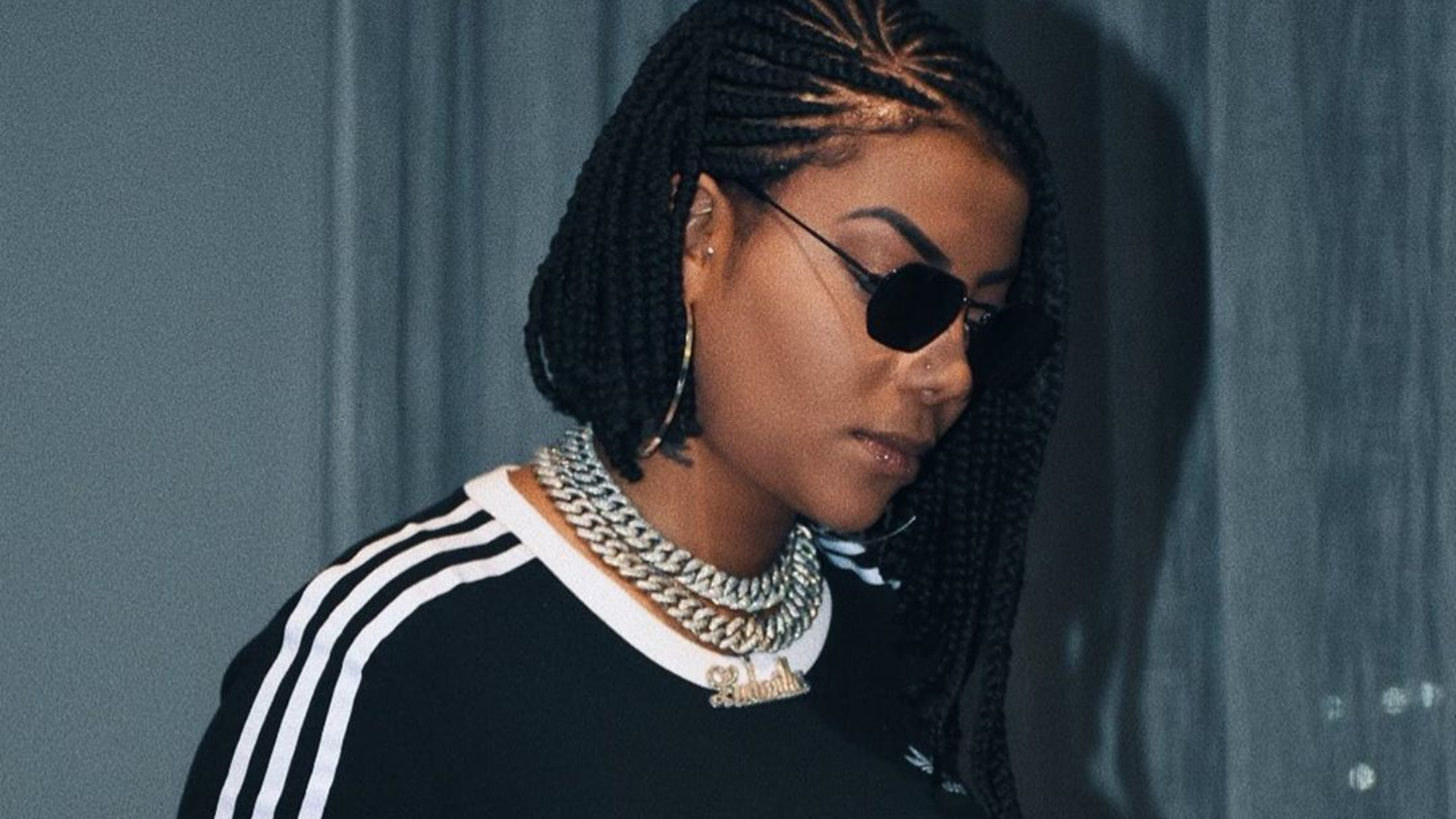 Fã de carteirinha! Ludmilla recebe homenagem inusitada de fã e fica surpresa com tanto carinho