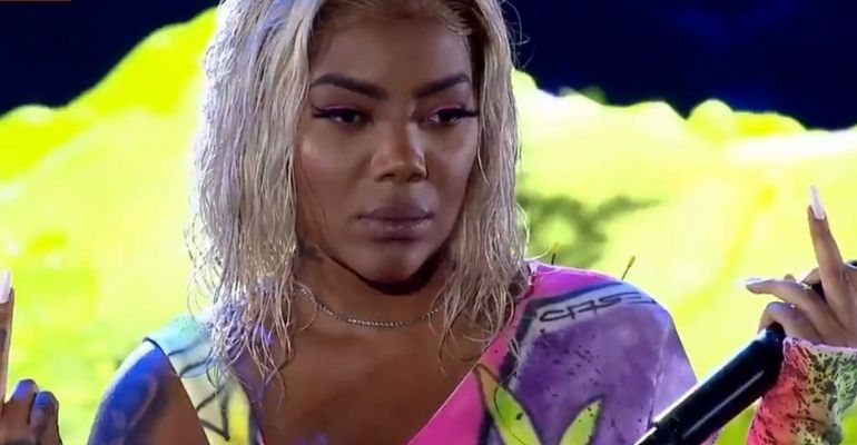 Após ser vaiada e sofrer ataques racistas, Ludmilla dá a melhor resposta em apresentação de ‘Rainha da Favela’
