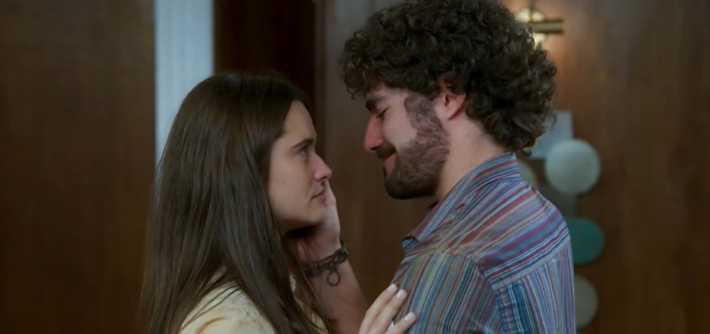 Salve-se Quem Puder: Juan desembarca no Brasil disposto a acabar com o romance de Luna