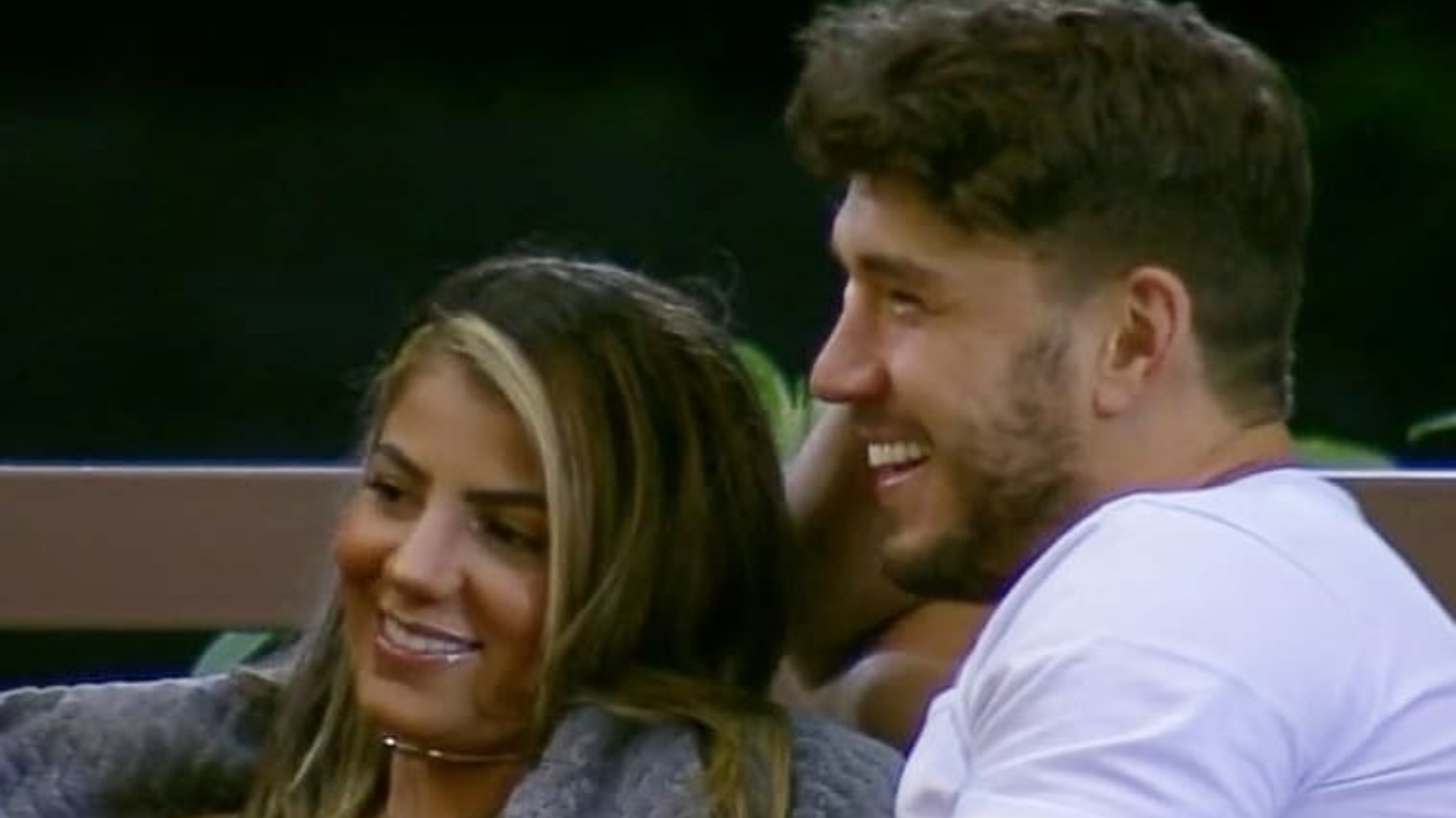 ‘A Fazenda’: Hariany Almeida e Lucas Viana se desentendem sobre brincadeiras com conotação sexual