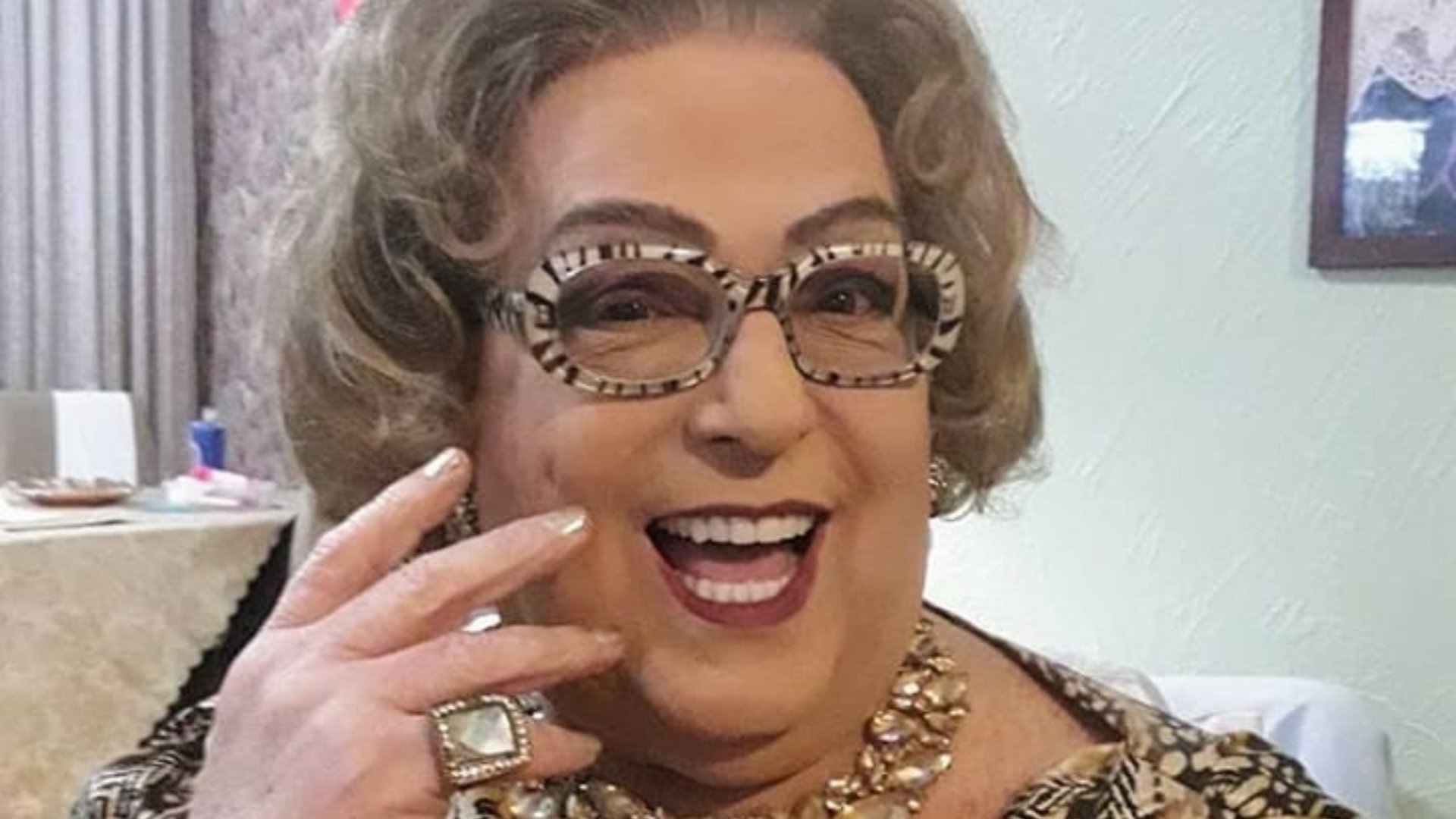 Mamma Bruschetta fala de namoro sem relações sexuais: “A gente se curte”
