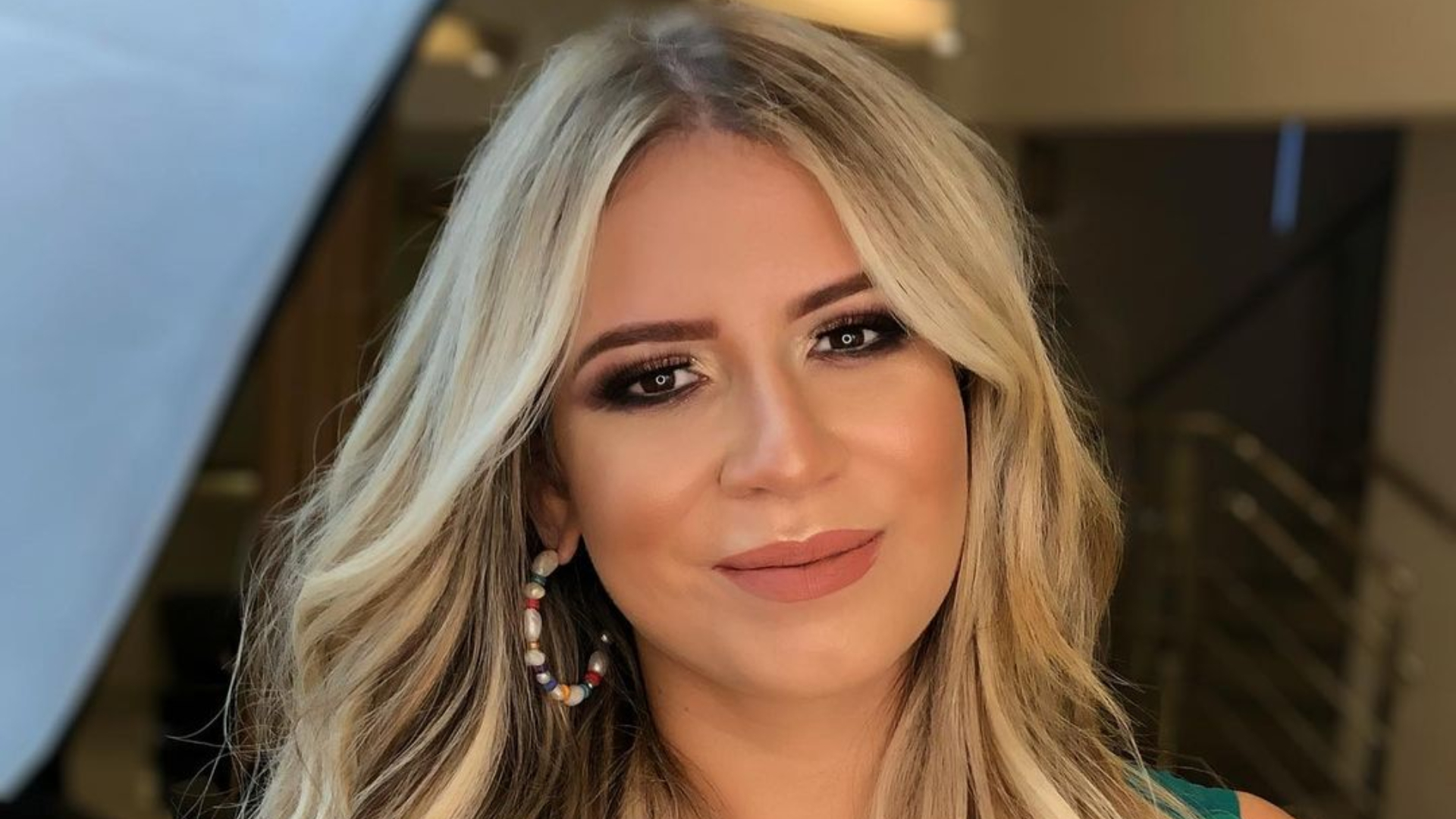 Após perder mais de 20 quilos, Marilia Mendonça posa com macacão coladinho