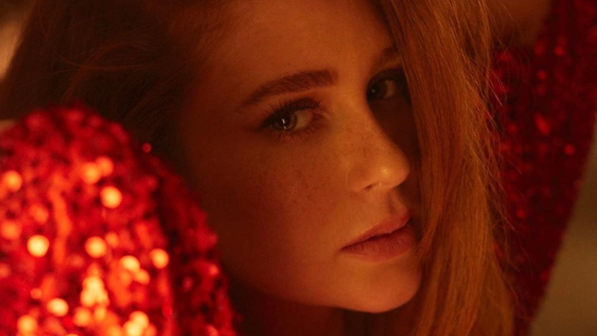 PODEROSA! Marina Ruy Barbosa aparece de lingerie ousada e quebra e web; Confira!