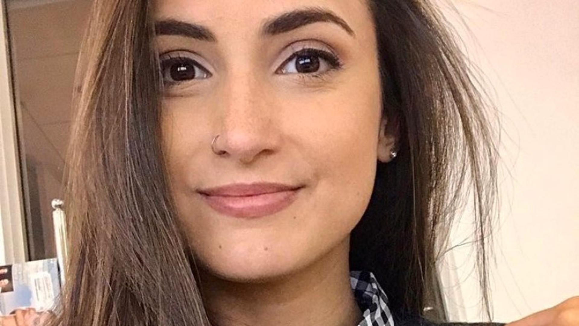 Emoção à flor da pele! Ao vivo, Mari Palma deixa lágrimas rolarem em dia de estreia na CNN Brasil