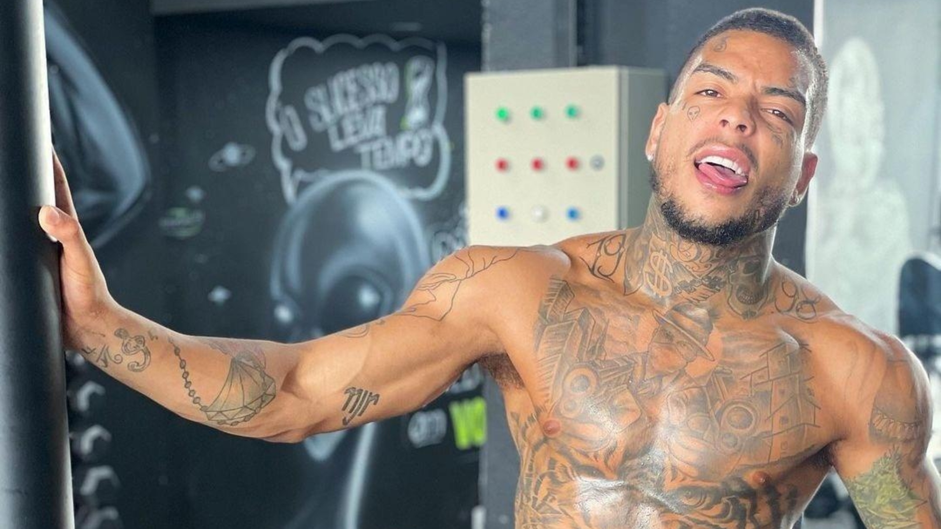 Mc Kevin é detonado na web após minimizar casos de assédio: “Agora tudo é machismo”