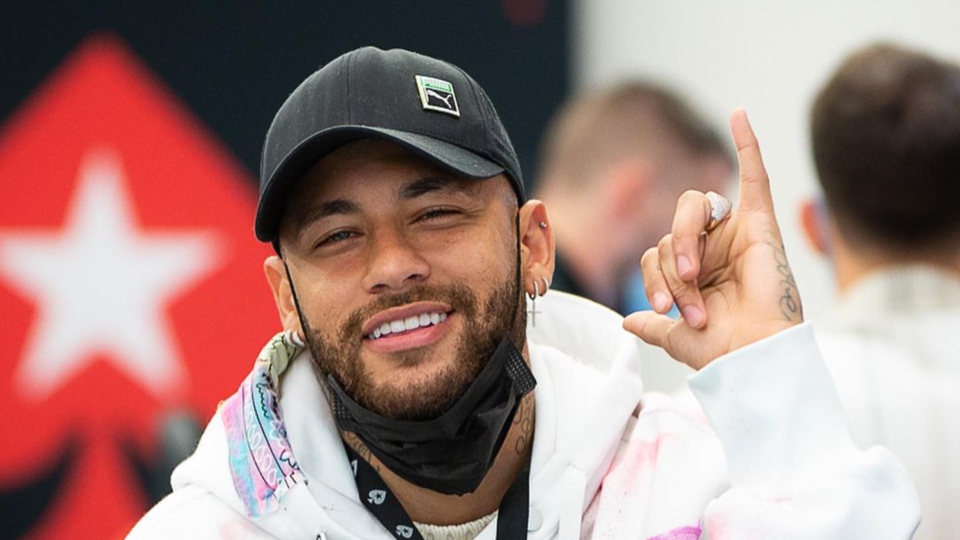 Influencer volta atrás em comentário sobre Neymar ser pai novamente