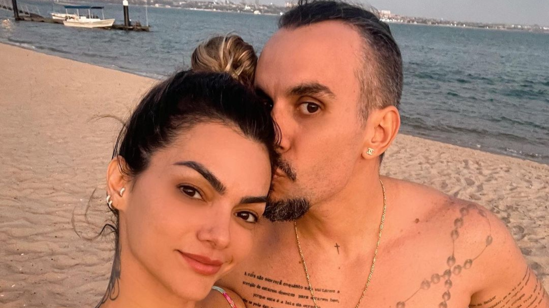 Kelly Key ameaça tirar a roupa e marido faz comentário bem ousado
