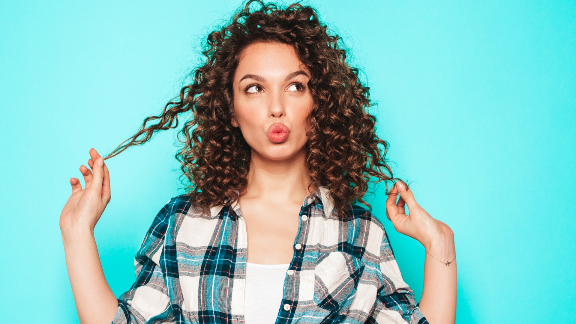 Saiba qual seu tipo de cabelo cacheado e aprenda a cuidar dele
