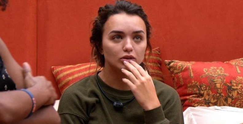 BBB20: Perseguição? No Quarto do Líder, Rafa oberva Gizelly, Ivy e Mari e dispara: “Ouvi o meu nome”