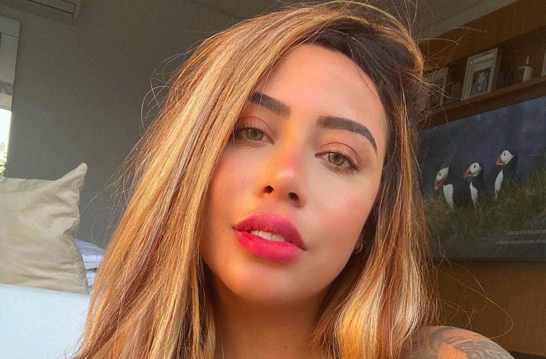 Aos 24 anos, Rafaella Santos faz modelação no rosto, modifica nariz, boca, orelhas e mostra resultado