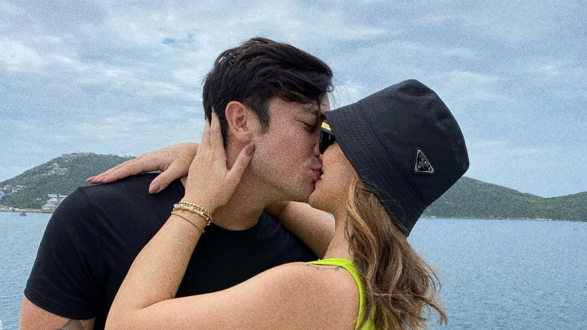 O amor está no ar! Rafa Kalimann posa apaixonada com Daniel Caon e se derrete pelo namorado