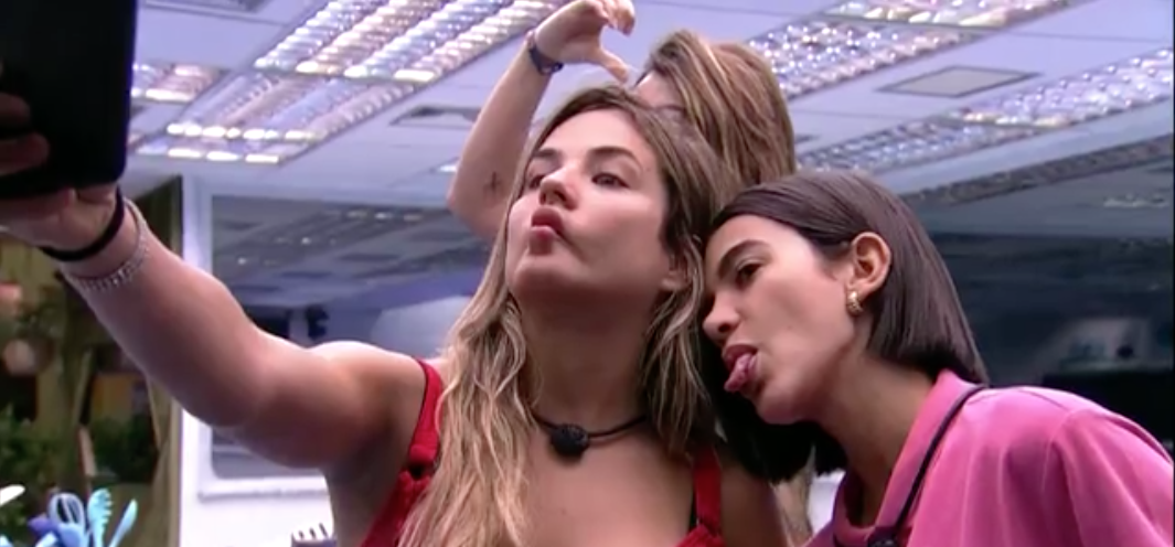 BBB20: Após chorar, Manu dança com Gabi e Rafa: “É hoje que ele paga todo mal que ele te fez”
