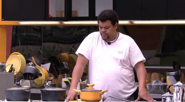 BBB20: Sozinho, Babu cria estratégia para próximo Paredão e declara: “Fogo no parquinho, mano!”