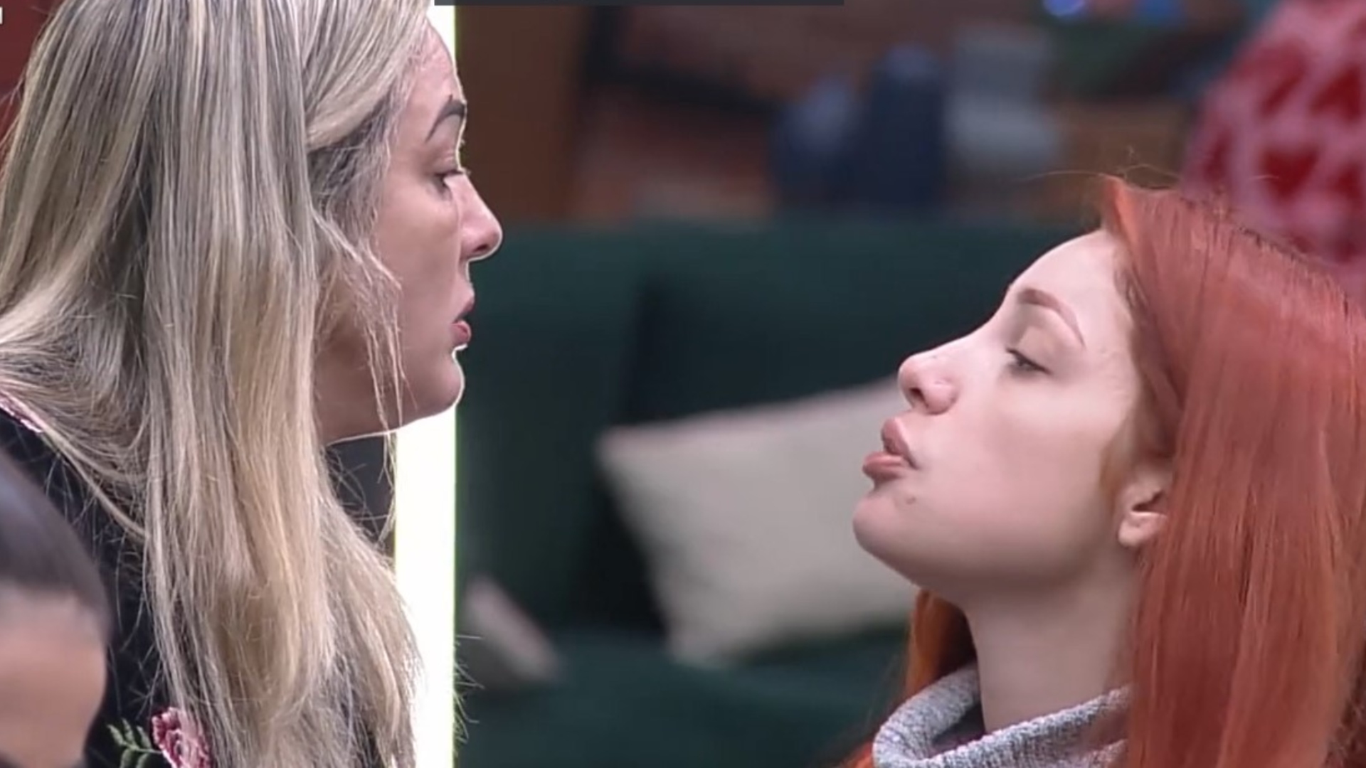 Power Couple: TRETA! Andreia e Brenda discutem pesado