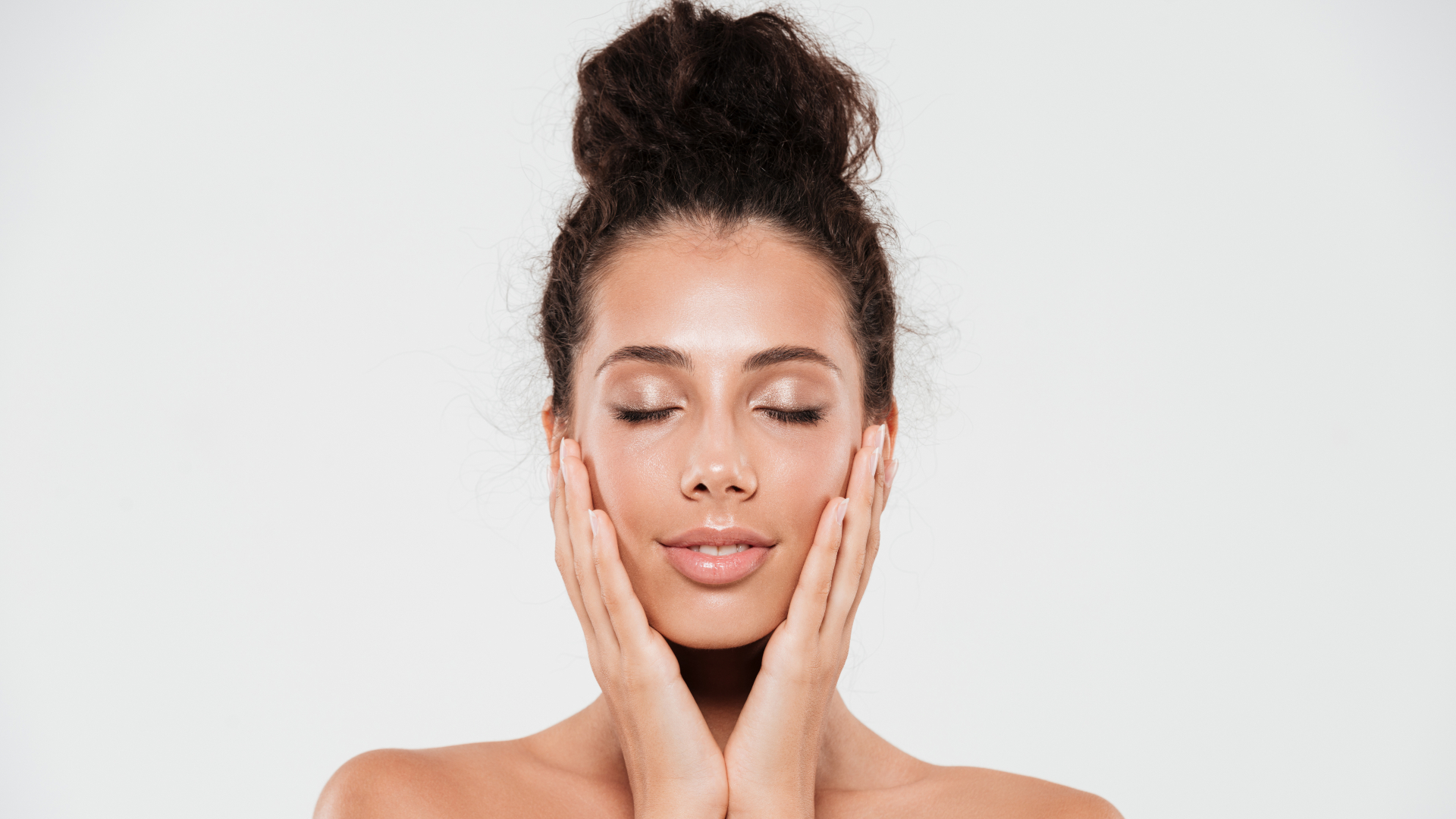 Slugging: Conheça a nova tendência de skincare que dominou o TikTok