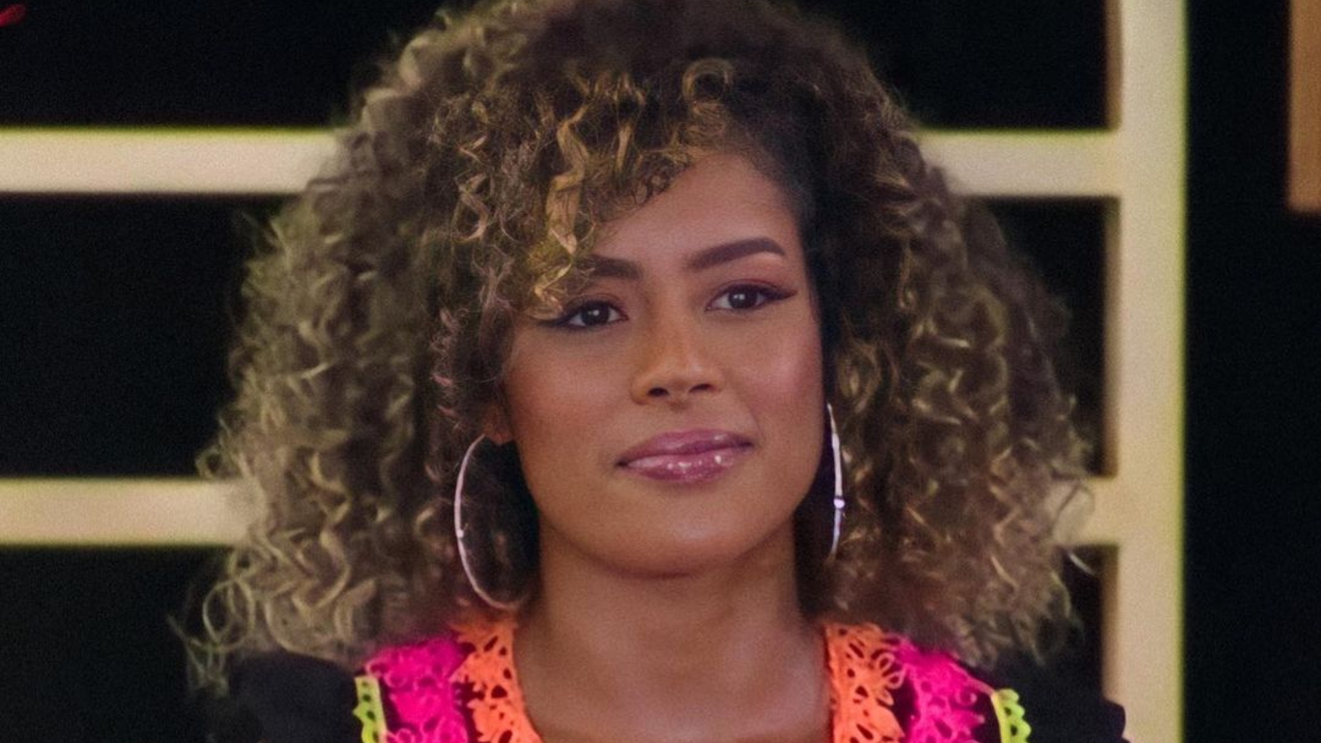 A Fazenda 13: Sthe afirma que quer se desculpar com ex-esposa de Dynho