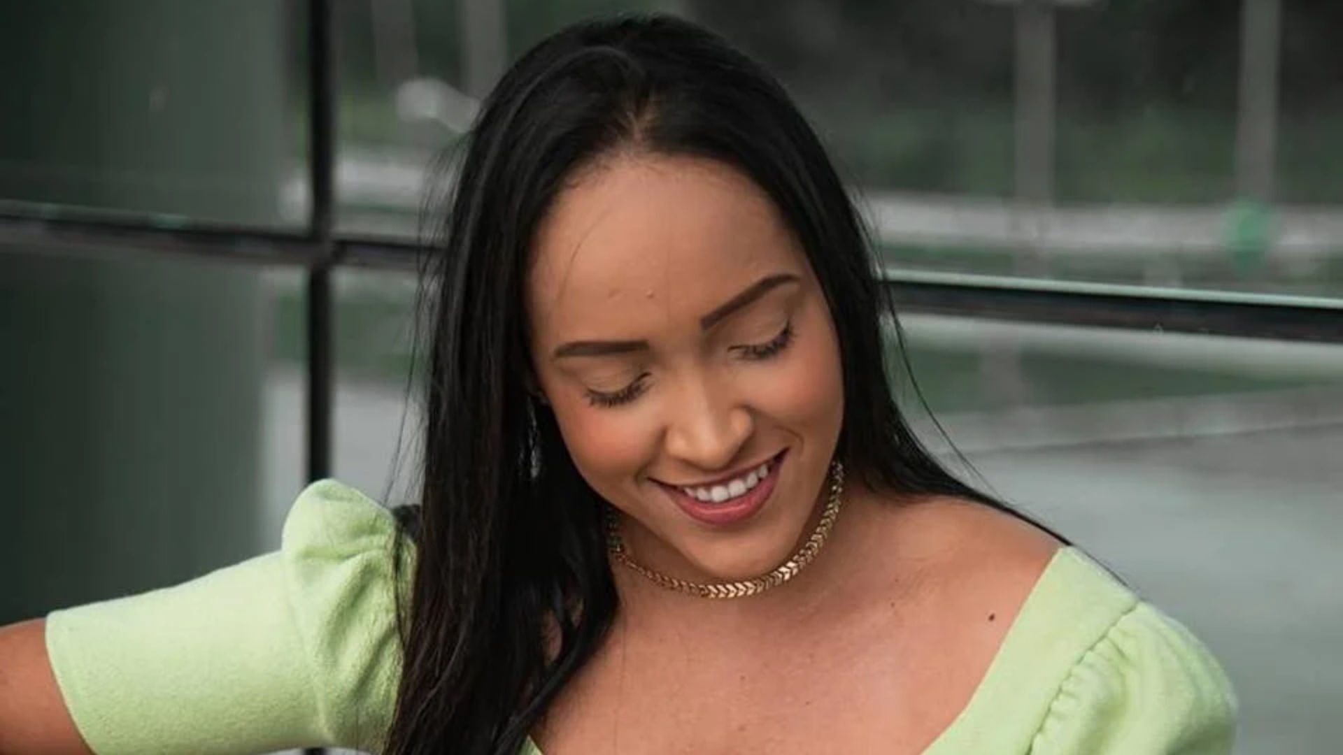 Cantora sertaneja de 27 anos morre atropelada por carro desgovernado